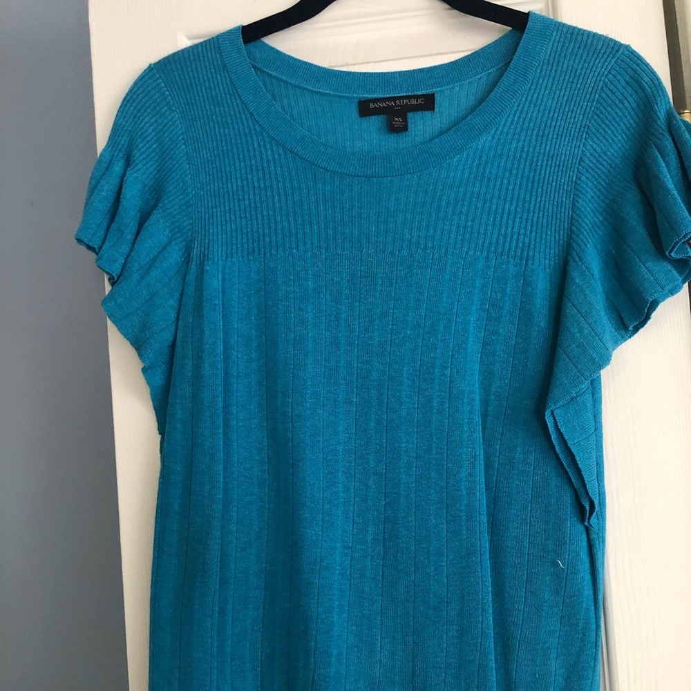 Banana republic ruffled short sleeve sweater